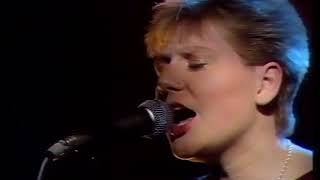 Cocteau Twins - The Spangle Maker + Pearly Dewdrops&#39; Drops - Live 1984