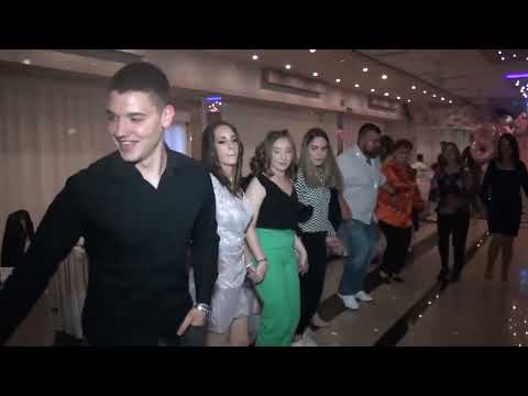 PIROMANCI PODIGLI OMLADINU NA NOGE - KOLO