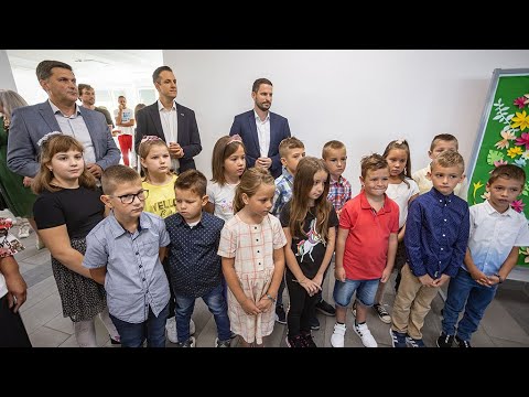 Prvi dan škole u Osijeku, gradonačelnik Radić obišao je prvašiće