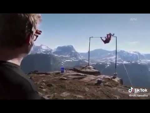 video original de los Negros con ataúd bailando 2020