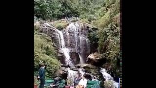 preview picture of video 'দার্জিলিং রক গার্ডেন - Rock Garden, Darjeeling, India- How to go - Travel Guide'