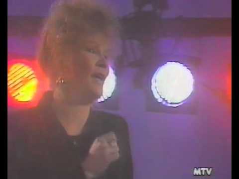 Vicky Rosti - Sata salamaa