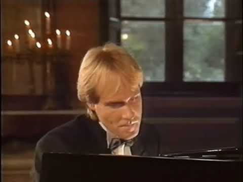 Richard Clayderman 'E Penso a Te' (Official Video)