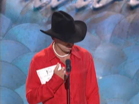 Kenny Chesney Wins Top Male Vocalist Award - ACM Awards 2003
