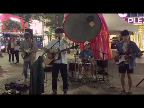 YELLOW (Coldplay) - cover by 기프트 | 신촌 버스킹 170518