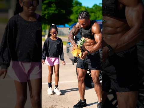 My daughter used to watch me workout, now she can workout with me..❤️😭✊