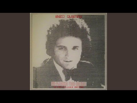 Fil-Pjazza Tar-Rahal