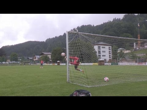 Nolan Roux garde les buts du LOSC