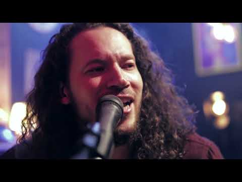 Nos Mesmos Corações - A Outra Margem