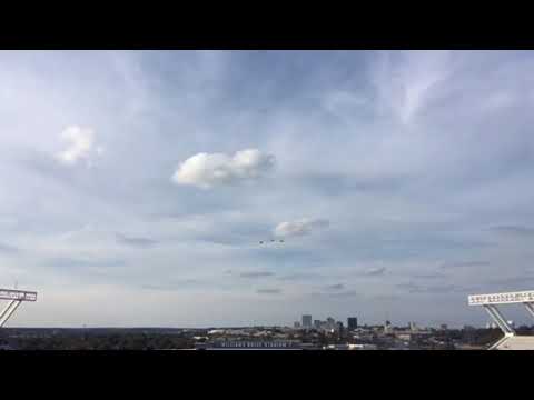 2017-11-18 Wofford vs USC Flyover