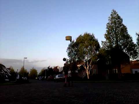 Trukjes Julian Frieswijk