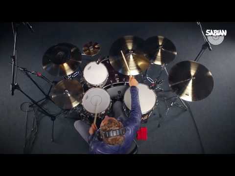 Francesco Mendolia Performs "Fly" feat. Living Sounds