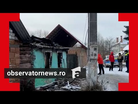 Adolescentul care a murit ars de viu era singur acasă. Tatăl plecase la muncă