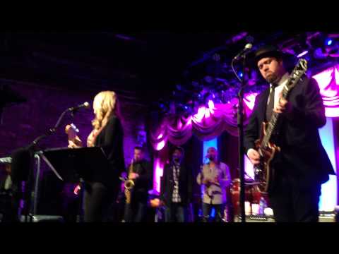 "It's So Heavy" Susan Tedeschi w/ Soulive @ The Brooklyn Bowl,NYC 3-19-2014