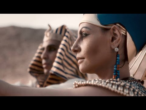 How Akhenaten Demolished Centuries of Egyptian Tradition
