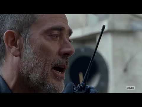 ウォーキングデッド - ニーガンはカールの死について学ぶ (The Walking Dead - Negan learns about Carl's death)