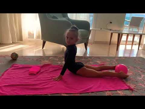Vlog 24 Разминка  с мячом гимнастика  /ACROBATICS vs Gymnastics