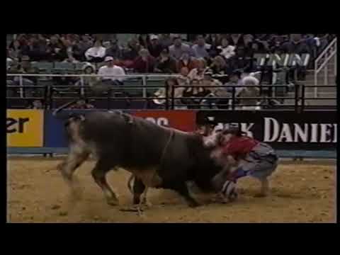 Jesse James bucks Gilbert Carrillo - 00 PBR Greensboro
