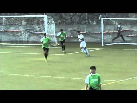 Tenisca juv.atl..Cabezola a la cruzeta y Cristofer al palo