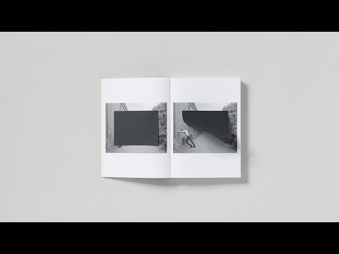 YouTube video about: What photography has in common with an empty vase?