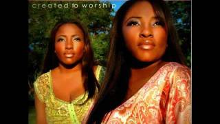 The Johnson Sisters (Jumelle) - Created To Worship