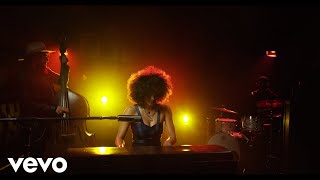 Kandace Springs - People Make The World Go &#39;Round