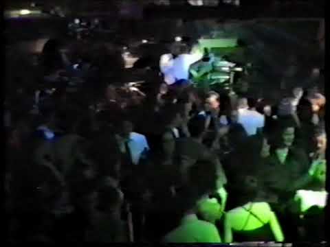 Bjezi kiso s prozora - Abstract Band (Robert Nikolov)