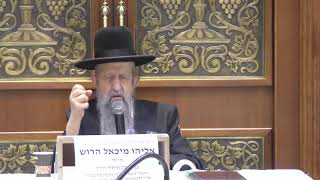 הרב בן ציון מוצפי • אשדוד בית הכנסת החיד"א  • הכנה ליום הכיפורים (הרב בן ציון מוצפי) - התמונה מוצגת ישירות מתוך אתר האינטרנט יוטיוב. זכויות היוצרים בתמונה שייכות ליוצרה. קישור קרדיט למקור התוכן נמצא בתוך דף הסרטון