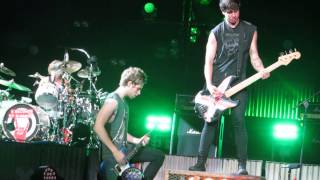 5 Seconds of Summer - American Idiot live on August 10 2015