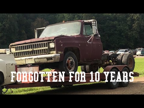 ABUSED AND FORGOTTEN!! Chevy C30 Squarebody revival. Will it run and drive after 10 years?