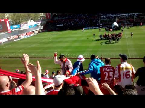 "Terrible fiesta en la paternal vs Boca 2015 + Recibimiento" Barra: Los Ninjas &bull; Club: Argentinos Juniors