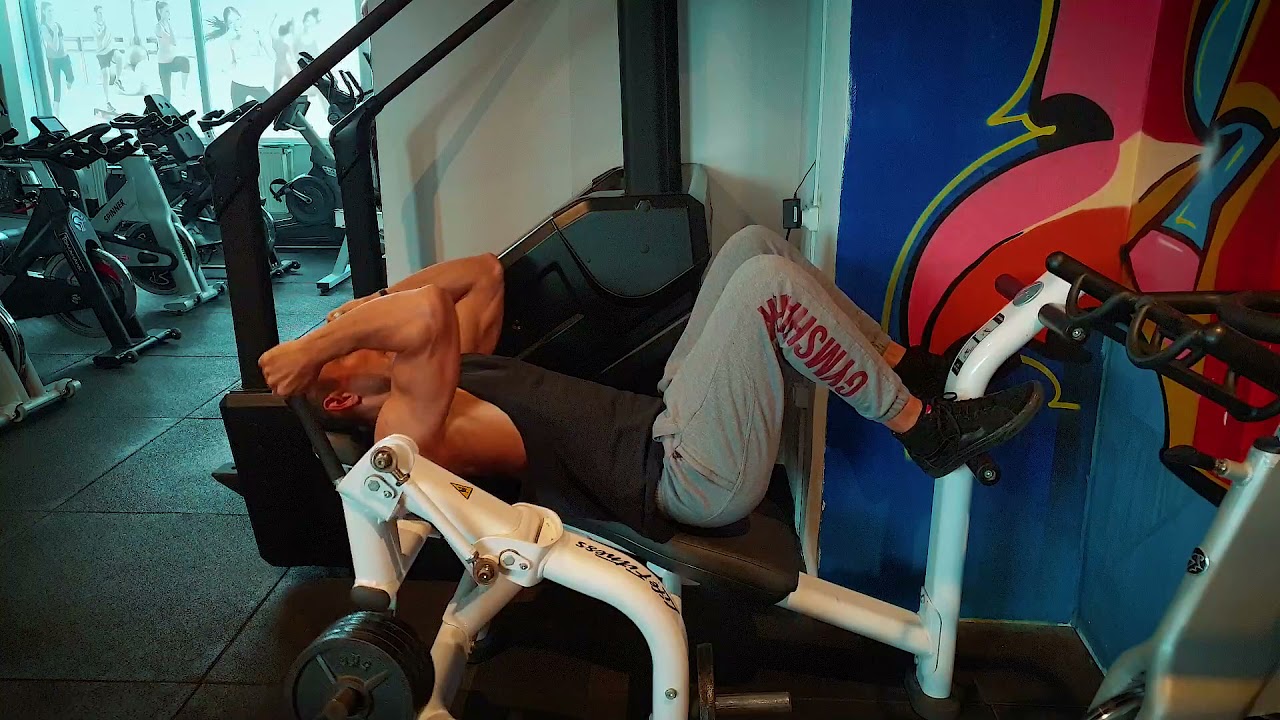Ghemuiri pentru abdomen, la aparat orizontal