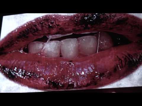 NFTR N O F U T U R E invade a Villa