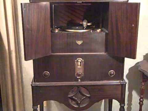 RUSSO AND FIORITO ORIOLE ORHC. - BACK WHERE THE DAFFODILS GROW - ROARING 20'S VICTROLA