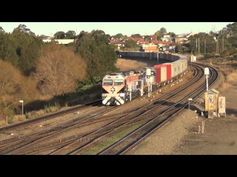CF4412 & CF4411 - Warabrook - 1st August 2013