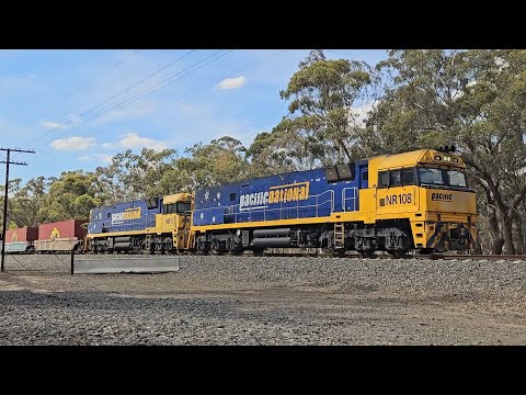 1PM5 PN up "Linfox Express #1" (NR108, NR11), Perth to Melbourne, 1640, 8/1/25, Deep Lead VIC