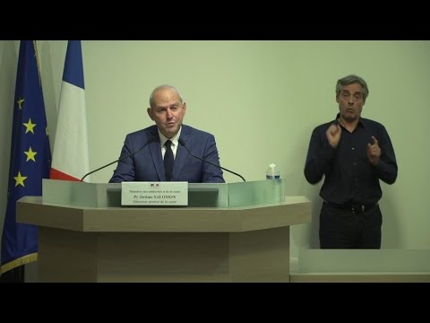 Coronavirus outbreak in France: a look inside Paris’s near-empty metro stations