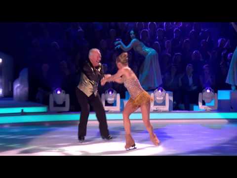 The First Contestants Take To The Ice - Dancing On Ice