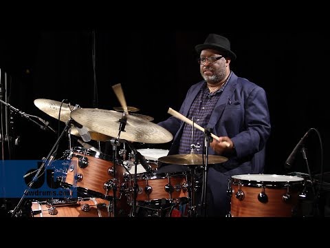 The sound of DW Collector’s Series® Mahogany/Spruce