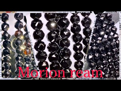  25 のトレンディなデザイン提案による天然石のプール舗装  庭園