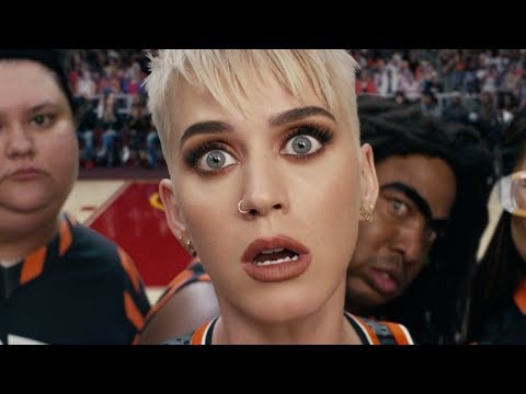 ケイティ・ペリーの「Swish Swish」のミュージックビデオで見逃した小さなディテール (Small Details You Missed In Katy Perry's 'Swish Swish' Music Video)
