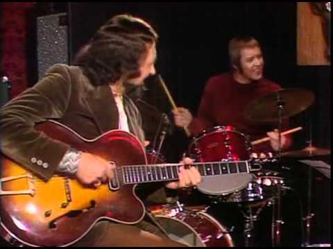 Barney.Kessel.-.Basies.Blues.(1973).avi