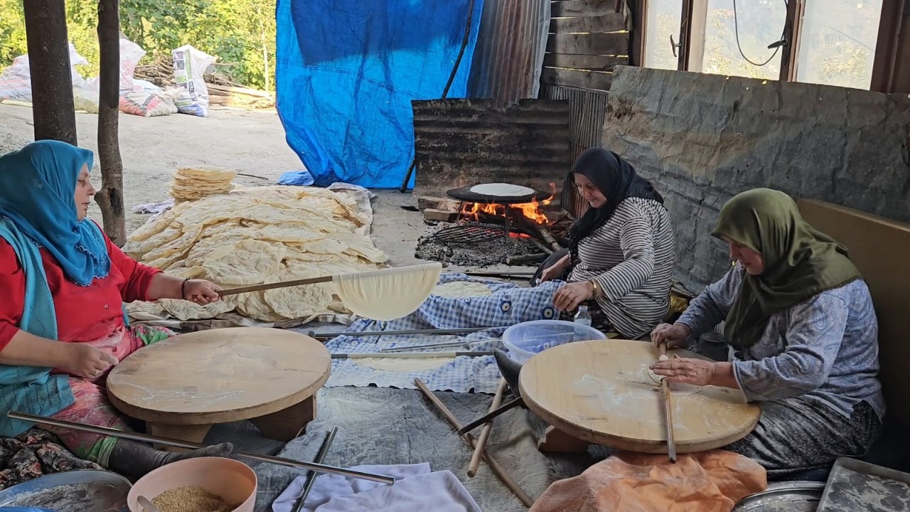 ‼️YER ATEŞİNDE, SAC ÜSTÜNDE KURU YUFKA 🫓🔥 KIŞ HAZIRLIKLARI BAŞLADI‼️🌾🏡