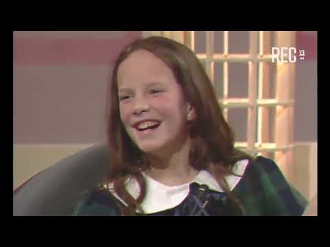 Diana Bolocco y su primera aparición en TV en Noche de Gigantes (1987). TBT, Canal 13.