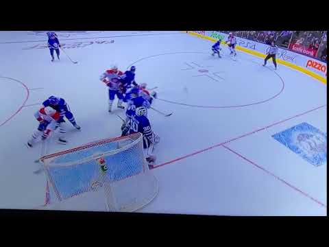 End view O Z Face off Goal