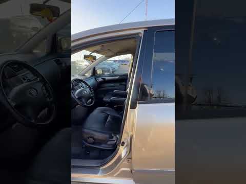 фото toyota avensis verso i 0