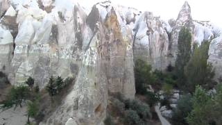 preview picture of video 'Hot air ballooning in Cappadocia, Turkey'