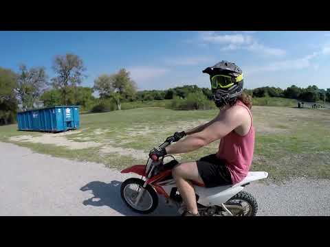 Apollo Pit Bike VS Honda CRF110F!