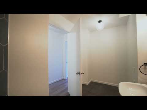 203 55 Nassau St N unbranded