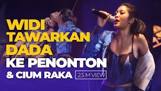 Download lagu Widi Vierra Tawarkan 'dada' Ke Penonton, Kecil Boss Mau? mp3